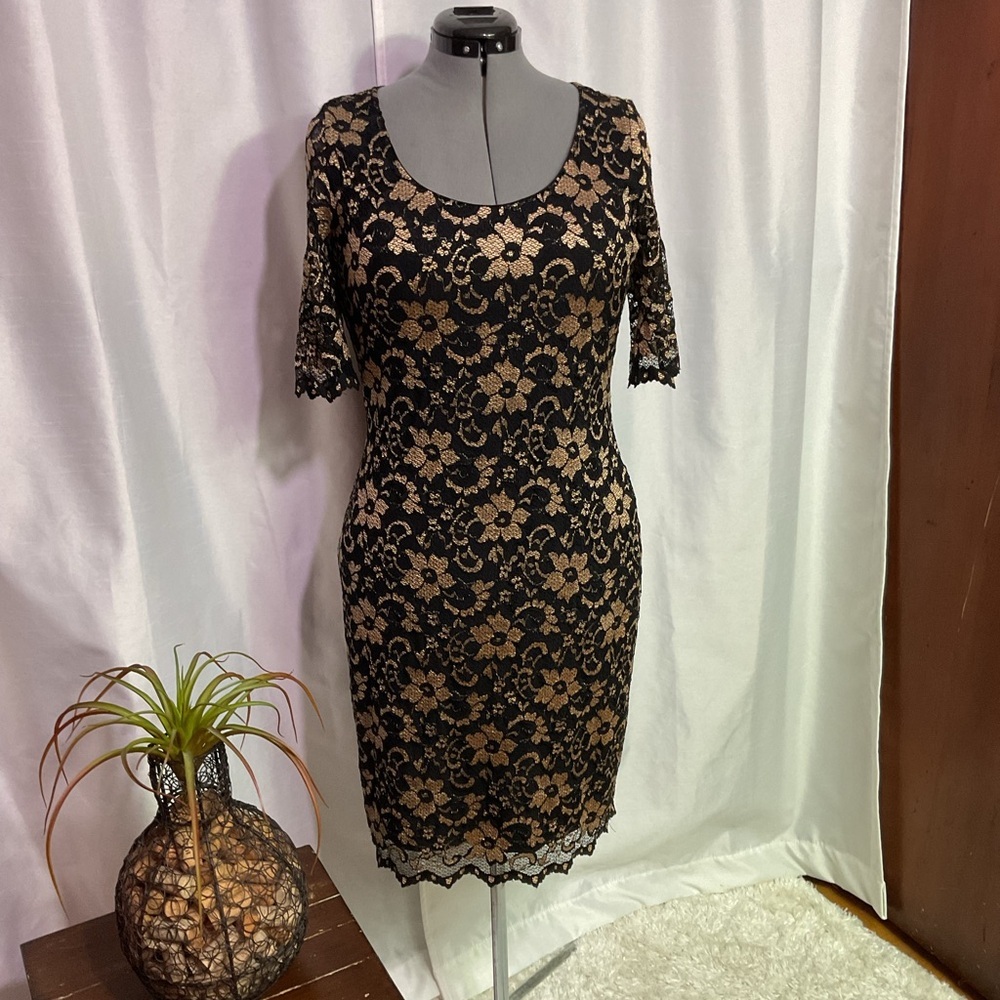 Badgley Mischka Black and Gold Floral Bodycon Dress